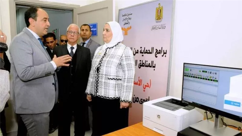 وزيرة التضامن تفتتح معمل تحاليل عينات الكشف عن تعاطي المواد المخدرة لصندوق مكافحة وعلاج الإدمان