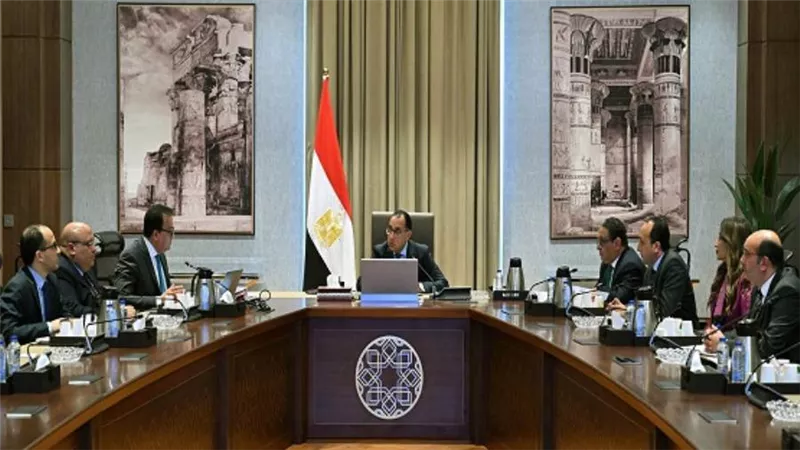 رئيس الوزراء يستعرض مقترح حزمة الحوافز الاستثمارية لقطاع الرعاية الصحة (صور)