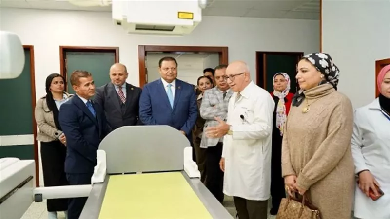 الرقابة الصحية وجامعة المنصورة يبحثان آليات تأهيل المستشفيات الجامعية للحصول على الاعتماد الدولي (صور)