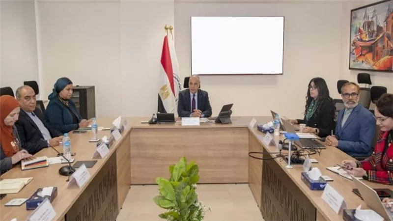 وزير الري يتابع موقف الدراسة المتكاملة لترعة السويس (صور)