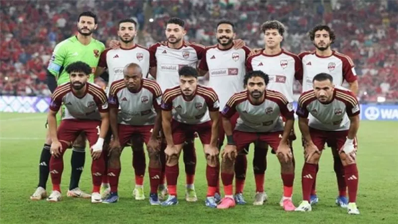 اليوم بعثة الأهلي تطير إلى الإمارات للمشاركة في السوبر