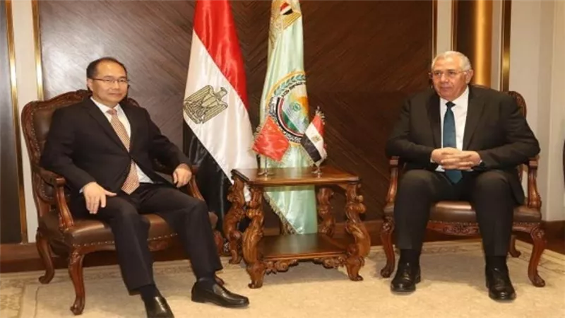 وزير الزراعة يبحث مع نائب حاكم مقاطعة سيتشوان الصينية أفاق التعاون المشترك (صور)