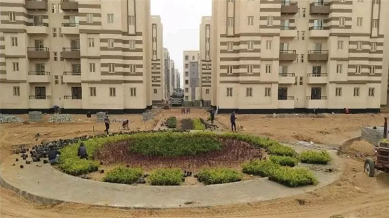 وزير الإسكان يتابع تنفيذ 9 آلاف وحدة سكنية خضراء بـ