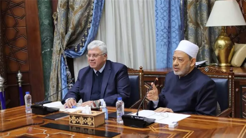  بالصور| شيخ الأزهر ووزير التعليم العالي يناقشان تعزيز التعاون بين وزارة التعليم العالي وجامعة الأزهر