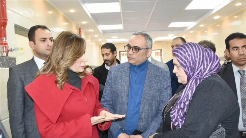 وزيرة الثقافة تتفقد أعمال تطوير ورفع كفاءة قصر ثقافة حلوان تمهيدًا لافتتاحه