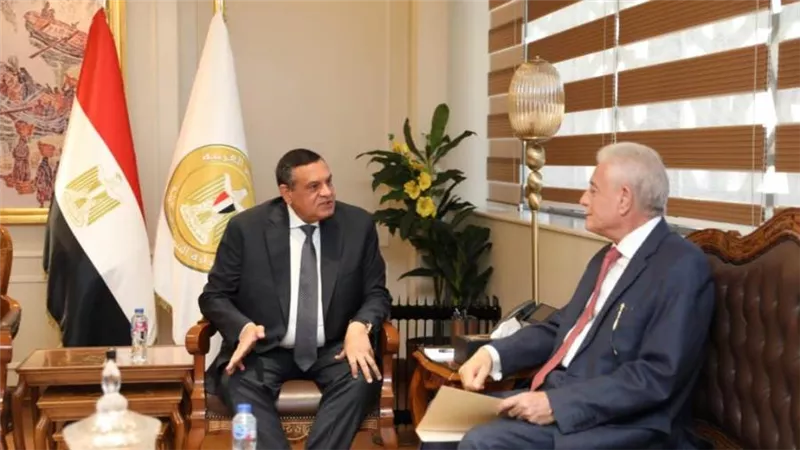 وزير التنمية المحلية يتابع مع محافظ جنوب سيناء استكمال جهود المحافظة في تنفيذ المشروعات التنموية والخدمية
