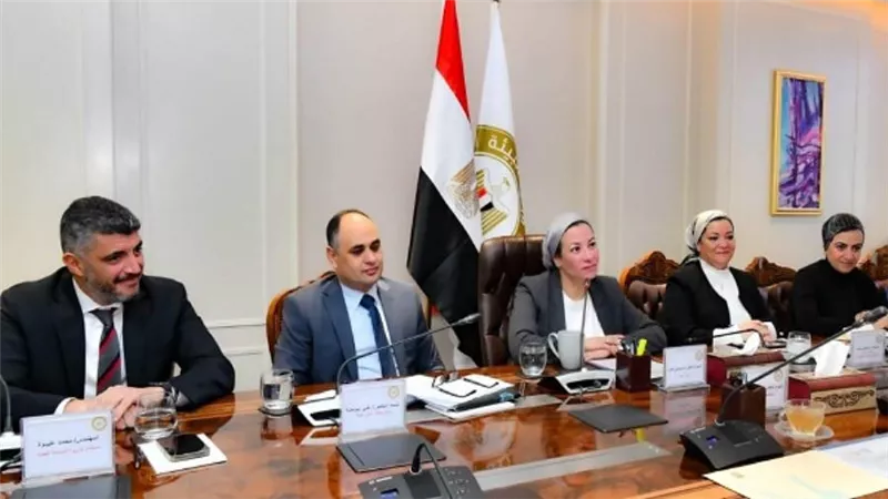 وزيرة البيئة ومحافظ جنوب سيناء يبحثان الموقف التنفيذي لمشروع «جرين شرم» (صور)