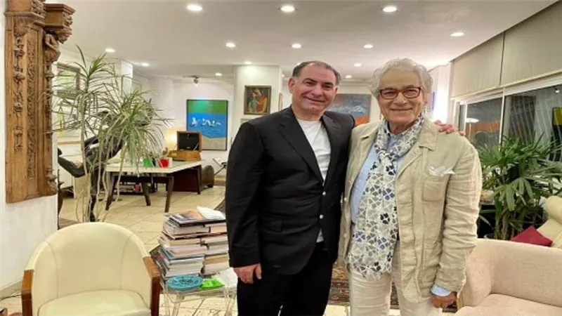 محمد فودة يهنئ الفنان فاروق حسني بعيد ميلاده عبر 