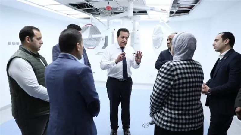 وزير الصحة يوجه بسرعة تشغيل مستشفى السويس العام بكامل طاقته لتقدم الخدمات الطبية للمواطنين (صور)