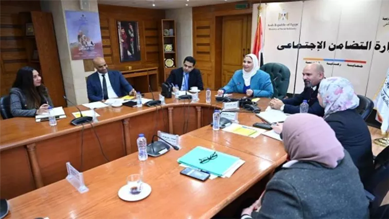 وزيرة التضامن تترأس الاجتماع الأول للجنة دعم العلاقة بين الدولة والطبقة المتوسطة (صور)
