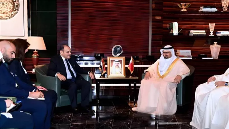 وزير التجارة يعقد جلسة مباحثات موسعة مع نظيره البحريني لبحث سبل تنمية التعاون الاقتصادي بين البلدين (صور)