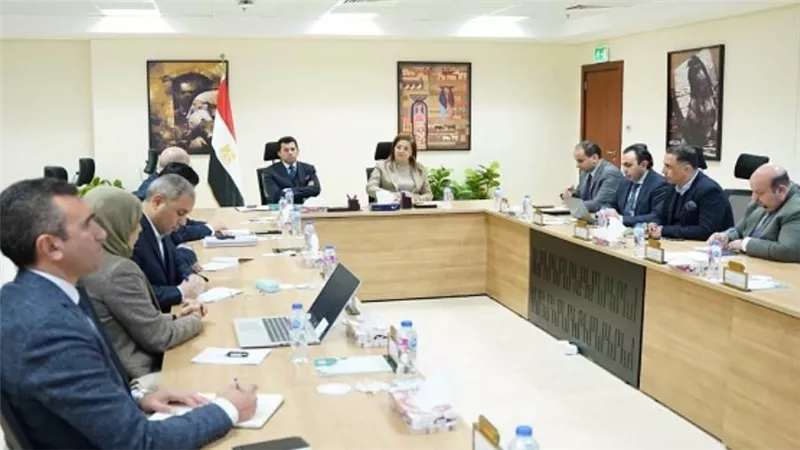 وزيرا التخطيط والرياضة يناقشان الموقف التنفيذي لتشغيل مدينة مصر للألعاب الأولمبية (صور)