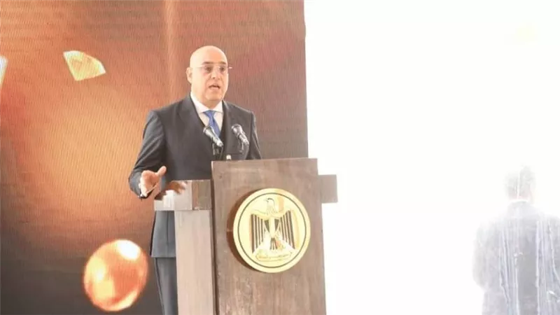 خلال مشاركته باحتفالية تسليم المرحلة الأولى من أبراج منطقة الأعمال المركزية.. وزير الإسكان: مصر انطلقت انطلاقة قوية ومناسبة تليق بتاريخها ومكانتها