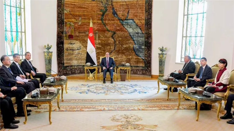 الرئيس السيسي يستقبل عضو المكتب السياسي للحزب الشيوعي الصيني (صور)