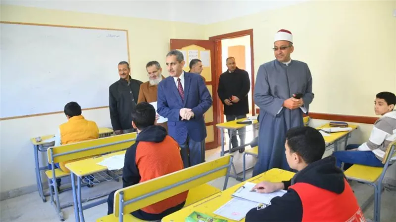 محافظ الغربية يتفقد امتحانات الشهادة الإعدادية الأزهرية بطنطا (صور)