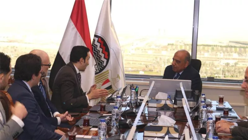 وزير قطاع الأعمال: نسعى للتوافق مع اشتراطات الاستدامة والبيئة النظيفة وتعزيز المنافسة في الأسواق العالمية (صور)