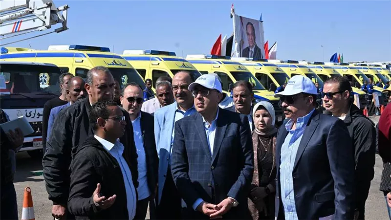 مدبولي يشهد اصطفافا لمعدات محافظة أسوان للتأكد من الجاهزية الفنية للمواجهة في حالات الأزمات (صور)