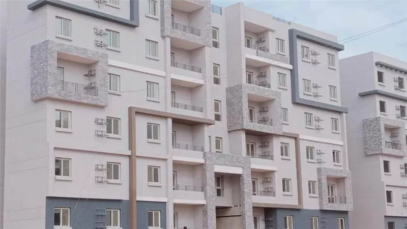 وزير الإسكان يستعرض الموقف التنفيذي لوحدات المبادرة الرئاسية 
