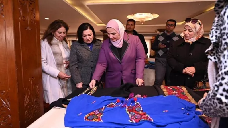 وزيرة التضامن تفتتح  المعرض الخيري السنوي للجمعية النسائية لتحسين الصحة وفروعها بالمحافظات (صور)