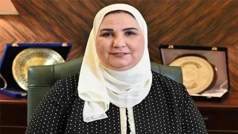 وزيرة التضامن تطلق برنامج «حرفي» لدعم صغار صناع المنتجات اليدوية والتراثية