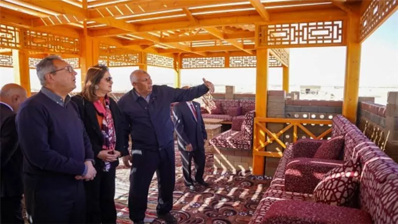 وزيرة التخطيط تتفقد مشروع المنزل الريفي صديق البيئة الفائز بالمركز الأول (صور)