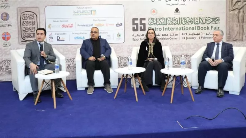 ندوة “كتاب وجوائز” تناقش قضية التراث الشعبي في معرض الكتاب