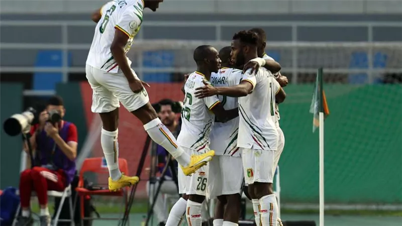 مالي تتأهل لربع نهائي أمم إفريقيا بعد الفوز على بوركينا فاسو