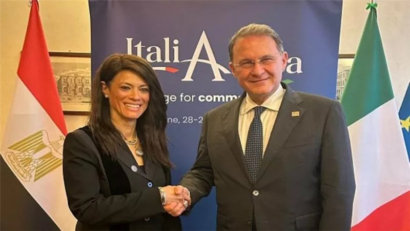 وزيرة التعاون الدولي تبحث مع نائب وزير الخارجية الإيطالي برامج التعاون الثنائي ومبادلة الديون (صور)