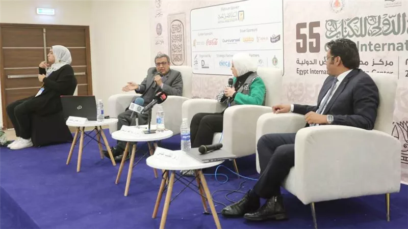 متخصصون يناقشون الإنجاز في إنشاء المتحف الكبير بمعرض الكتاب 