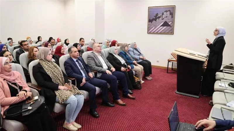 الصحة تنظم ورشة عمل لتقييم الخطط التدريبية وتكرم عددا من المتميزين (صور)