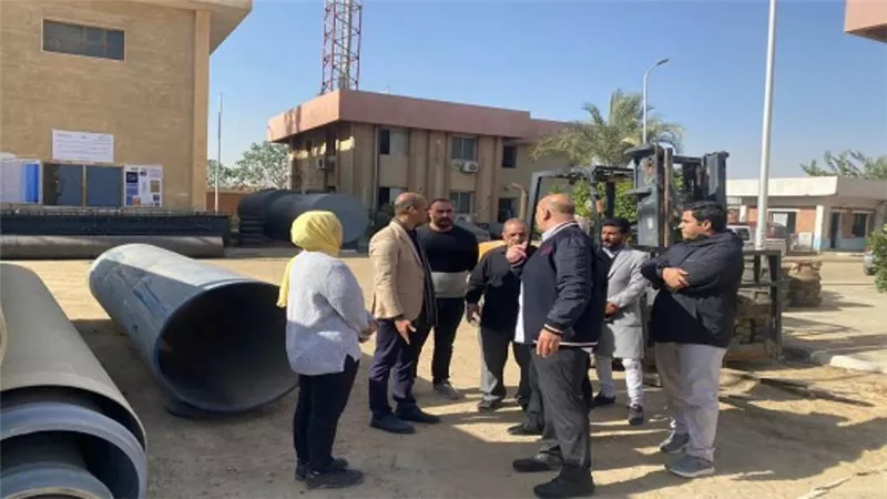 رئيس جهاز القاهرة الجديدة يتفقد روافع الصرف الصحي للتأكد من جاهزيتها للتعامل مع المواقف الطارئة (صور)