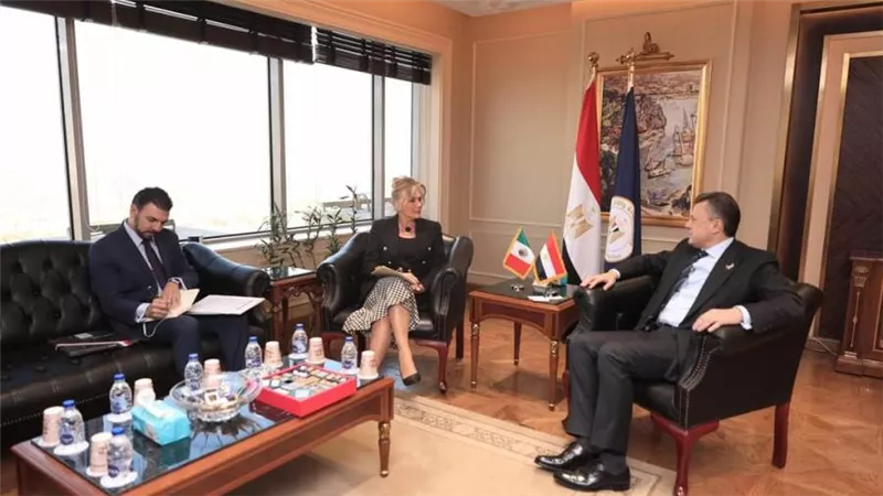 وزير السياحة والآثار يلتقي سفيرة المكسيك بالقاهرة لبحث تعزيز أوجه التعاون