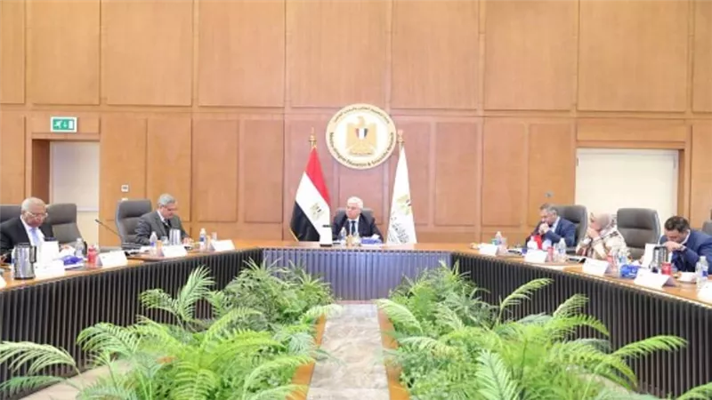 وزير التعليم العالي يرأس اجتماع مجلس المراكز والمعاهد والهيئات البحثية (صور)