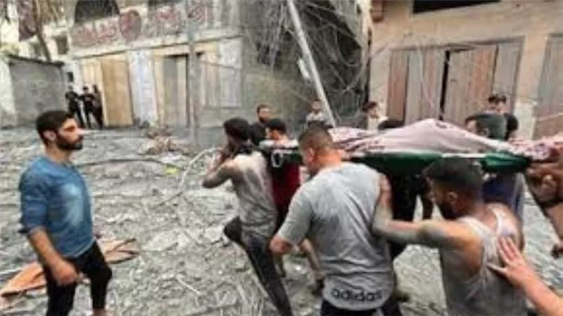 استشهاد 14 فلسطينيا جراء استهداف الاحتلال لمدرسة غرب خان يونس