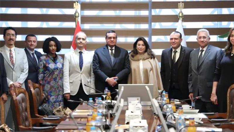 وزير التنمية المحلية يتابع مع وفد برنامج الأمم المتحدة للمستوطنات البشرية الاستعدادات الخاصة باستضافة القاهرة للمنتدى الحضري العالمي نوفمبر القادم 