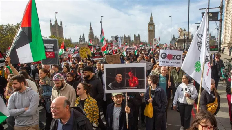 مظاهرات في بريطانيا لوقف إطلاق النار ضد الفلسطينيين