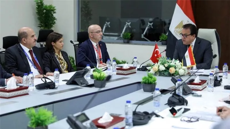 وزير الصحة يستقبل وفد الجمعية التركية لزراعة الأعضاء لبحث التعاون وتبادل الخبرات (صور)