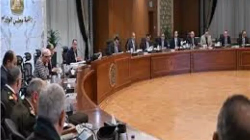 رئيس الوزراء يتابع موقف تفعيل الشبكة الوطنية للطوارئ والسلامة العامة بالمحافظات