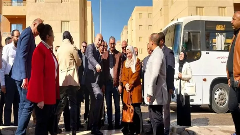 مسئولو «الإسكان» يفتتحون إدارة الصحة المدرسية وعيادات التأمين الصحي ببدر (صور)