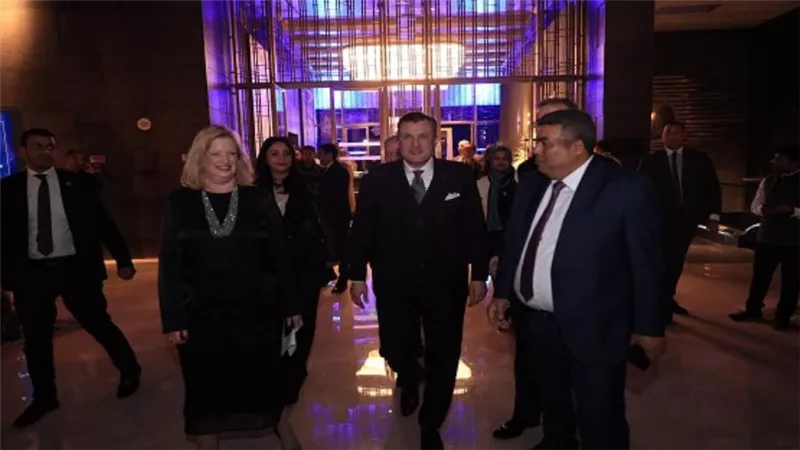 نيابة عن رئيس الوزراء وزير السياحة والآثار يشهد مراسم افتتاح فندق والدورف أستوريا القاهرة هليوبليس (صور)