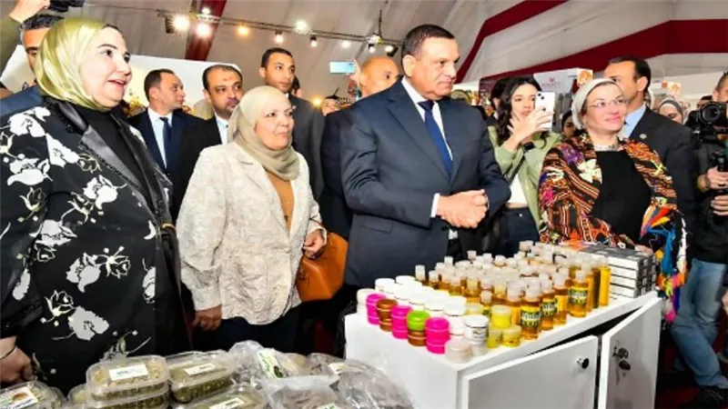 وزيرة البيئة تشارك في افتتاح 