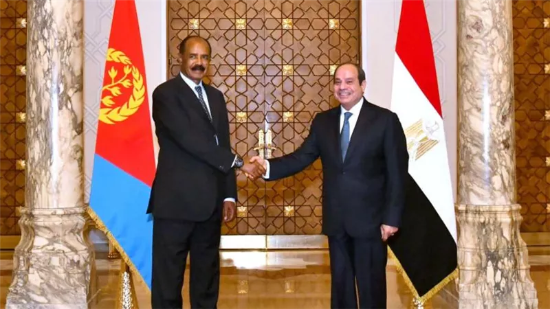 السيسي يستقبل رئيس إريتريا في قصر الاتحادية (صور)