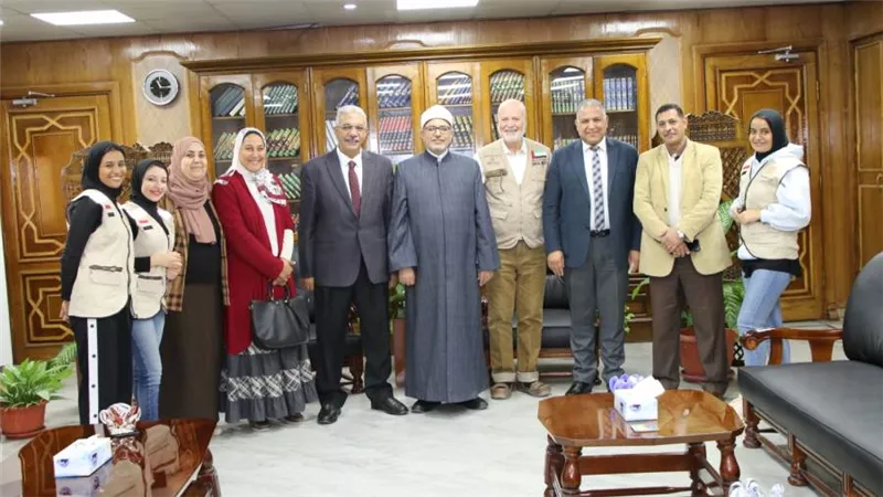 بالتعاون مع مؤسسات الدولة “مشوار التنموية” تمد أهالي غزة بالمساعدات الإنسانية
