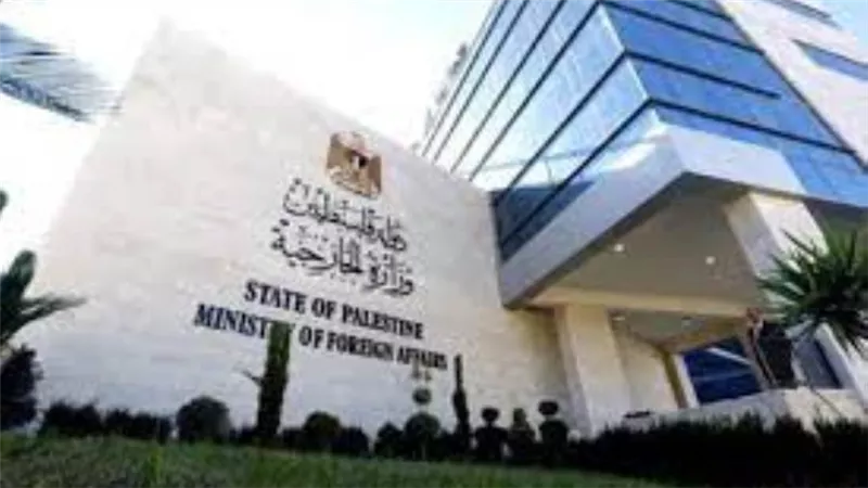 الخارجية الفلسطينية تهاجم ضعف المواقف الأمريكية تجاه تأمين دخول المساعدات للجياع في غزة