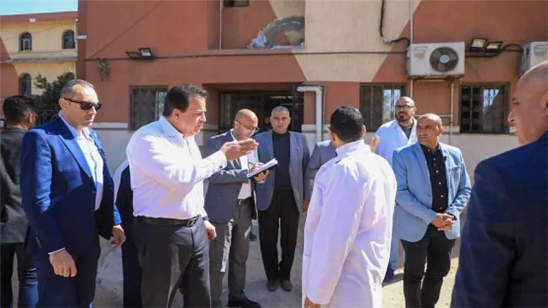 وزير الصحة يحيل مدير الصيدلية ومسؤولي قسم الطوارئ بمستشفى بلبيس المركزي للتحقيق (صور)
