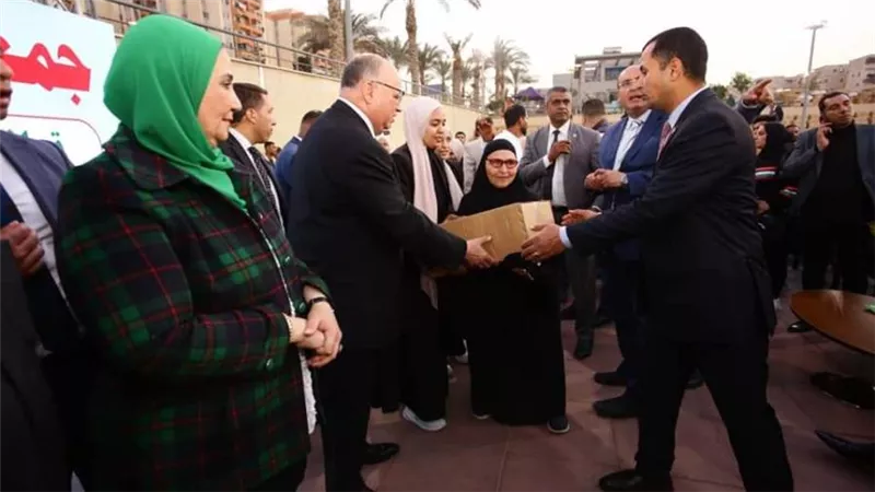 وزيرة التضامن تطلق قوافل الخير لدعم الأسر الأولى بالرعاية لجمعية حنان الدنيا من منطقة الأسمرات