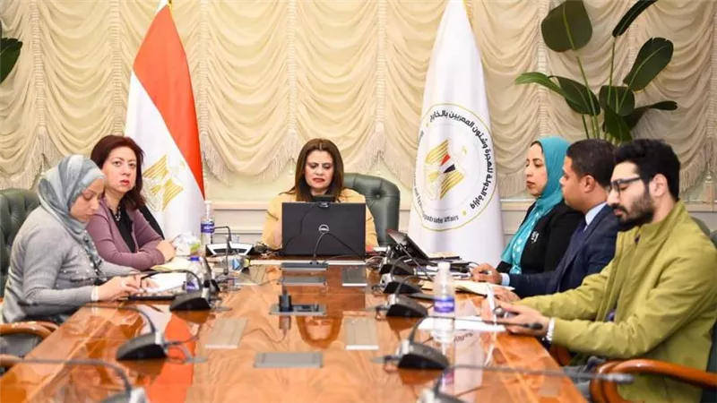 وزيرة الهجرة تعقد لقاء مع أعضاء ورموز الجاليات المصرية في المجر وبولندا والتشيك وسلوفاكيا