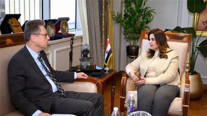 وزيرة الهجرة تبحث مع السفير الألماني تعزيز التعاون المشترك (صور)