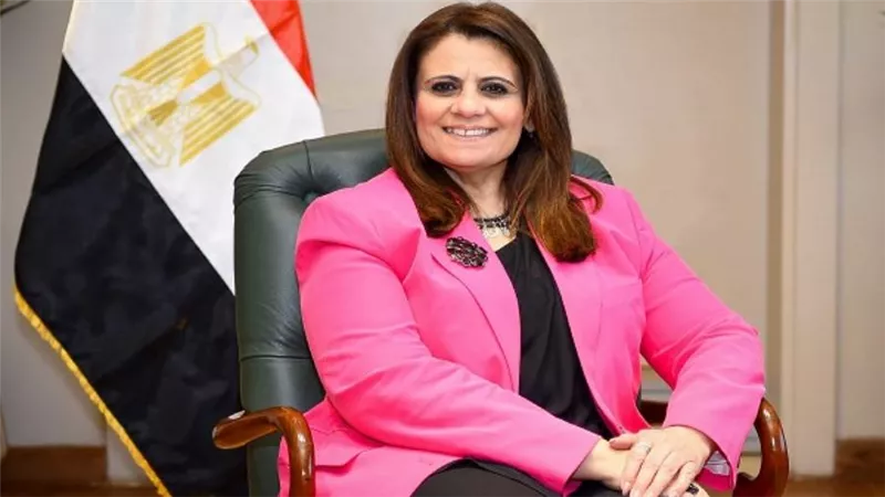 وزيرة الهجرة تحث المصريين بالخارج على التسجيل في مبادرة استيراد السيارات قبل انتهائها (فيديو)