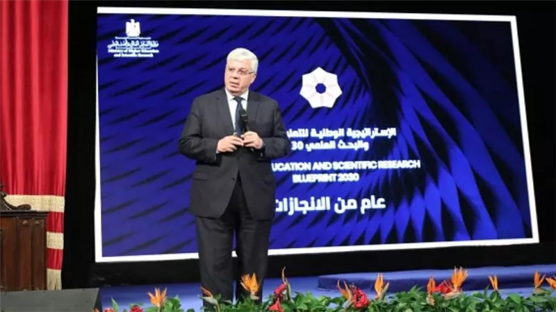 وزير التعليم العالي: تطوير المنظومة التعليمية والبحثية يحظى باهتمام كبير من القيادة السياسية (صور)